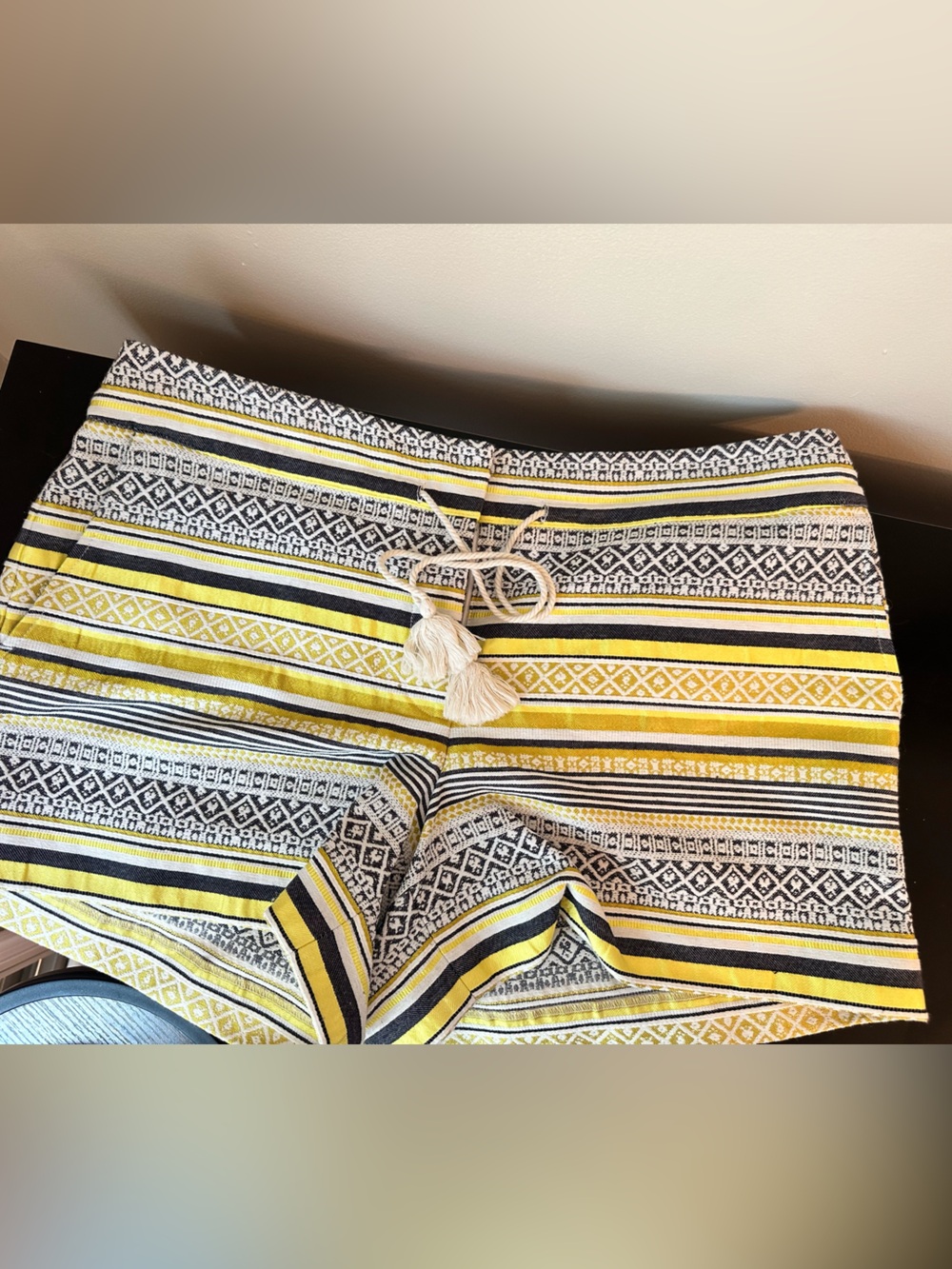 Striped Yellow & Black Patterned Women's Loft Riviera Drawstring Shorts Sz 12